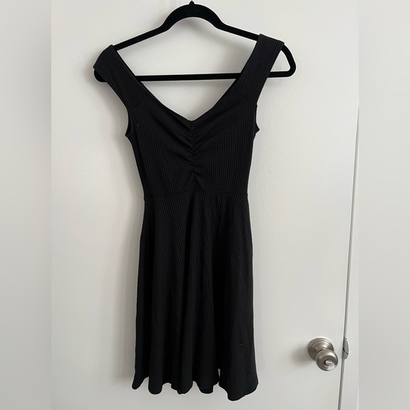 Abercrombie Cut Out Skater Dress - Picture 3 of 6